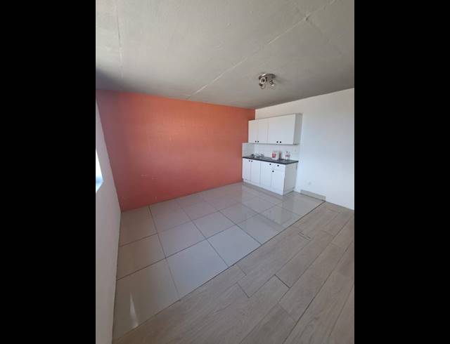 1 BEDROOM APARTMENT FOR SALE IN WYNBERG